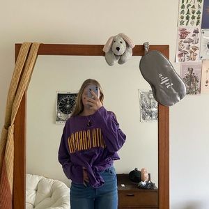 Vintage, oversized crewneck
